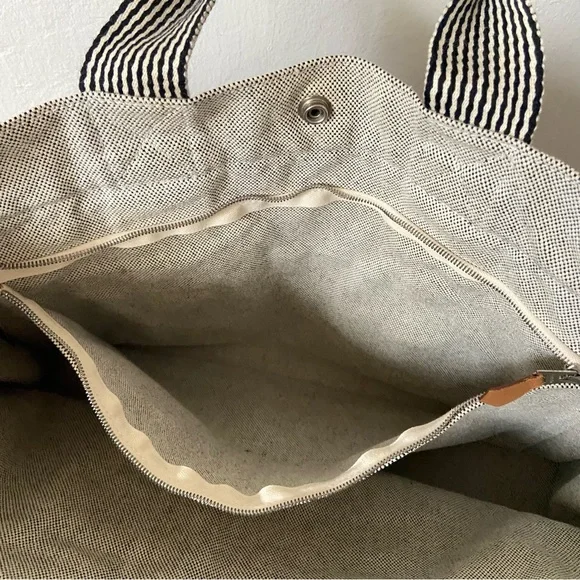 Hermes Toile Fourre-Tout MM Tote Bag - Picture 7 of 16